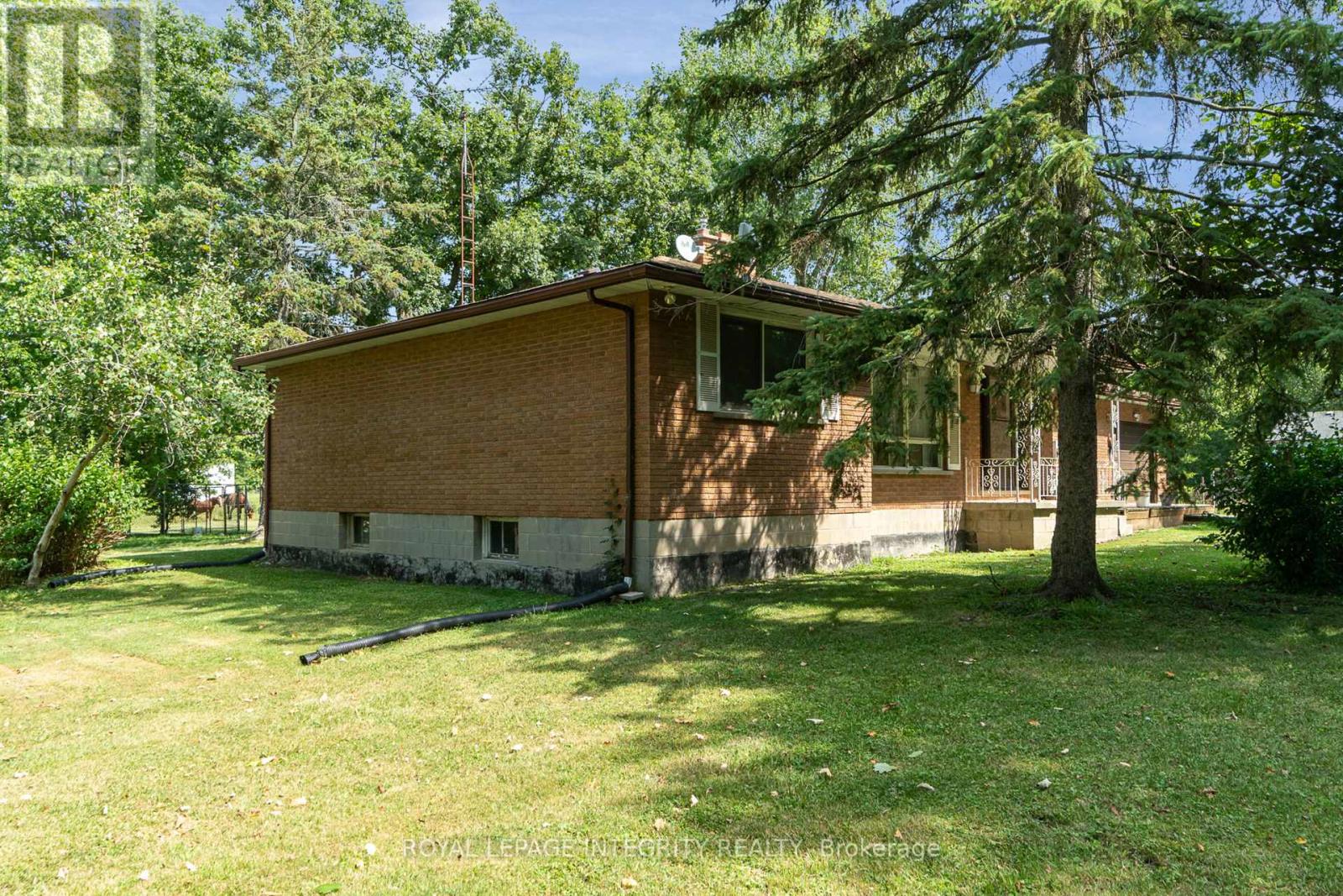 5801 Bossert Road, Niagara Falls, Ontario  L2E 6S6 - Photo 3 - X13020046