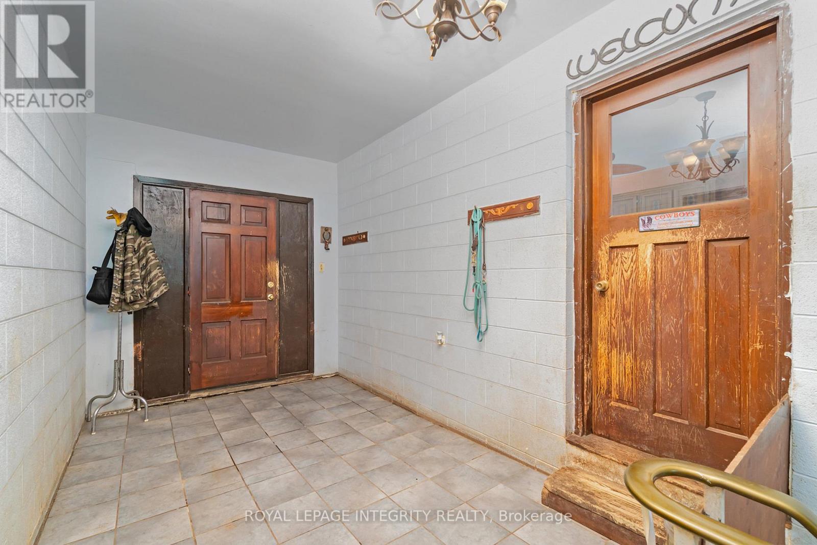 5801 Bossert Road, Niagara Falls, Ontario  L2E 6S6 - Photo 5 - X13020046