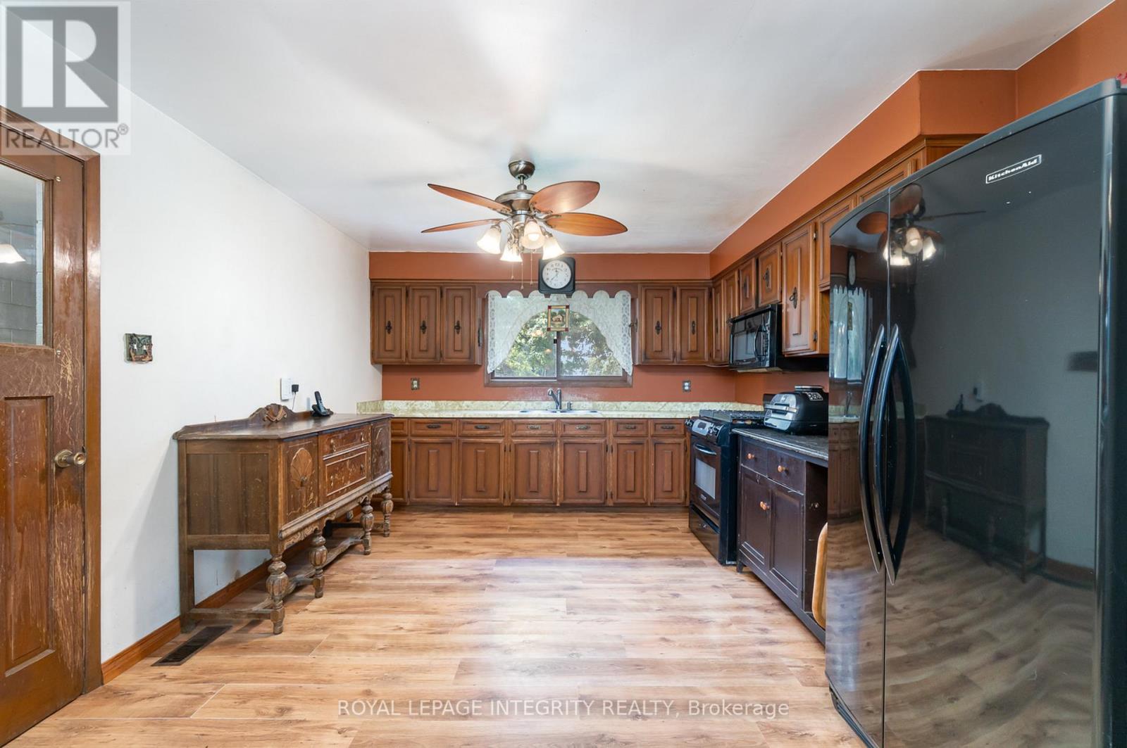 5801 Bossert Road, Niagara Falls, Ontario  L2E 6S6 - Photo 7 - X13020046