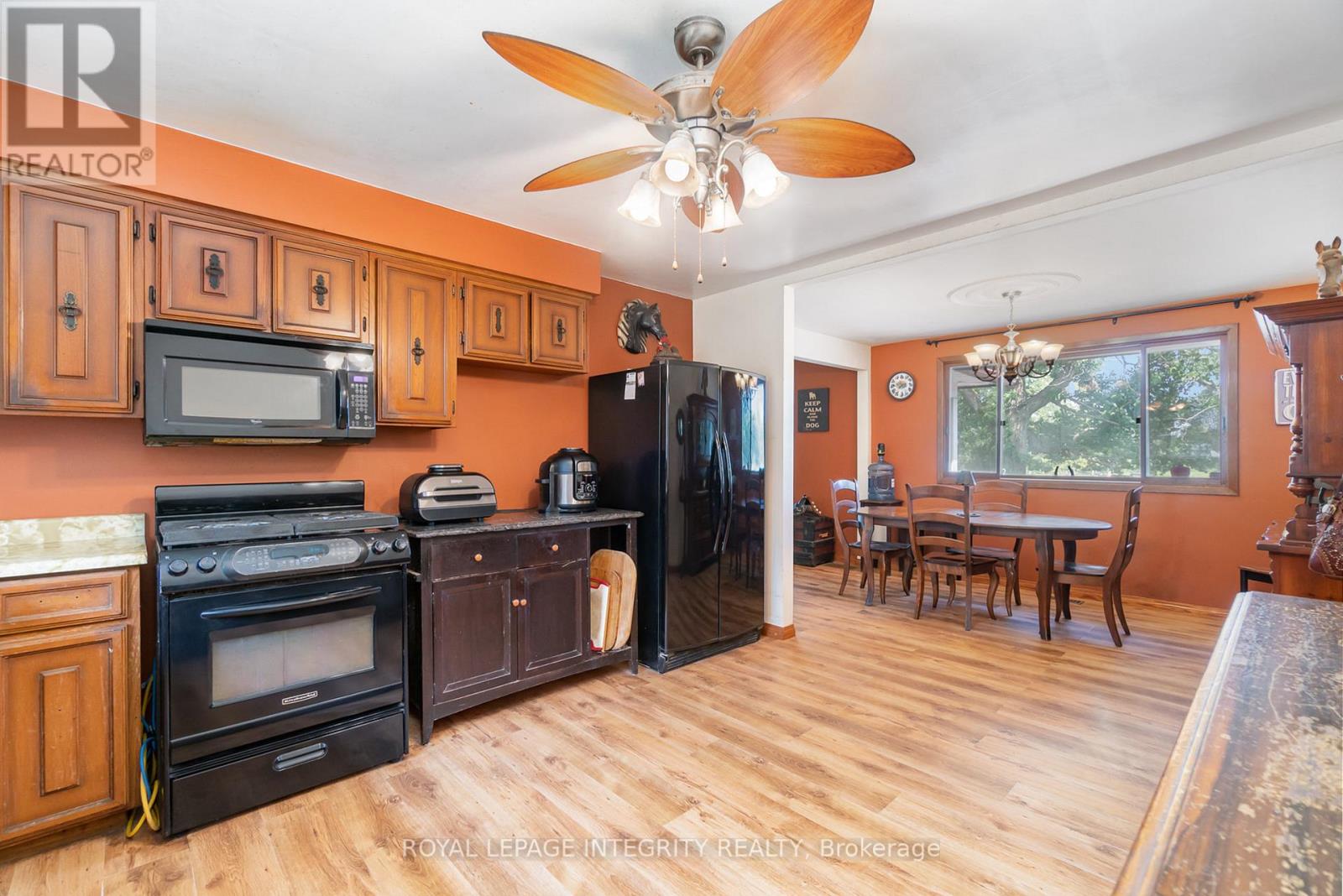 5801 Bossert Road, Niagara Falls, Ontario  L2E 6S6 - Photo 8 - X13020046