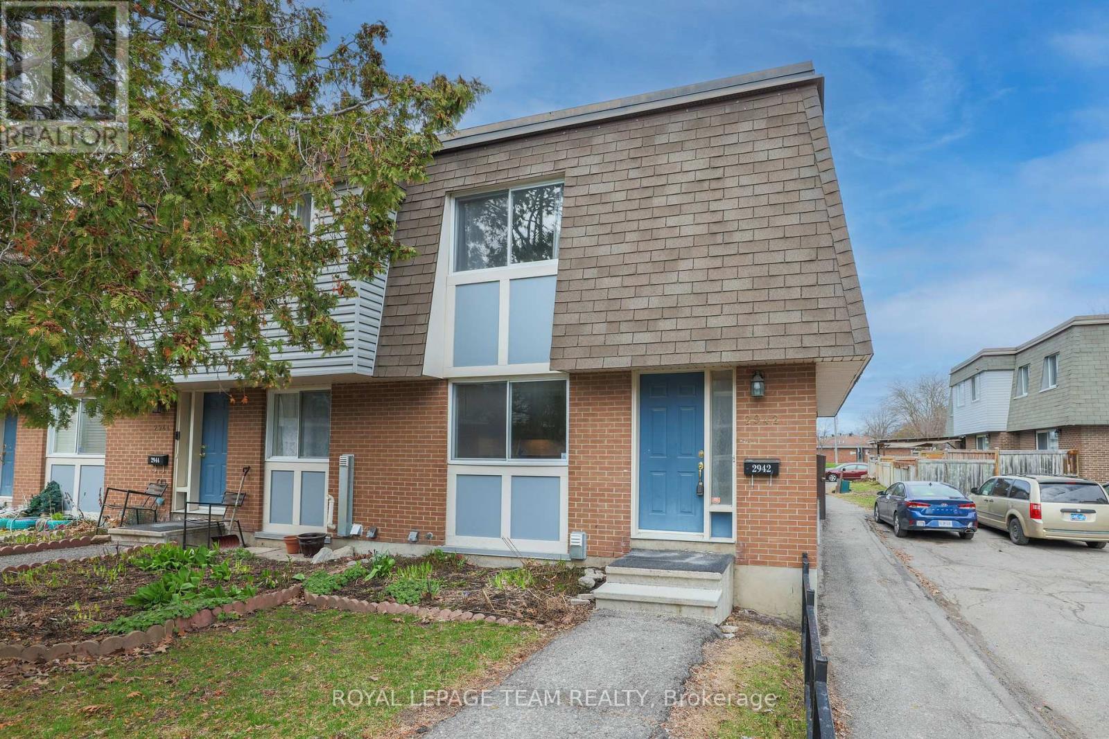 2942 FAIRLEA CRESCENT, Ottawa, Ontario