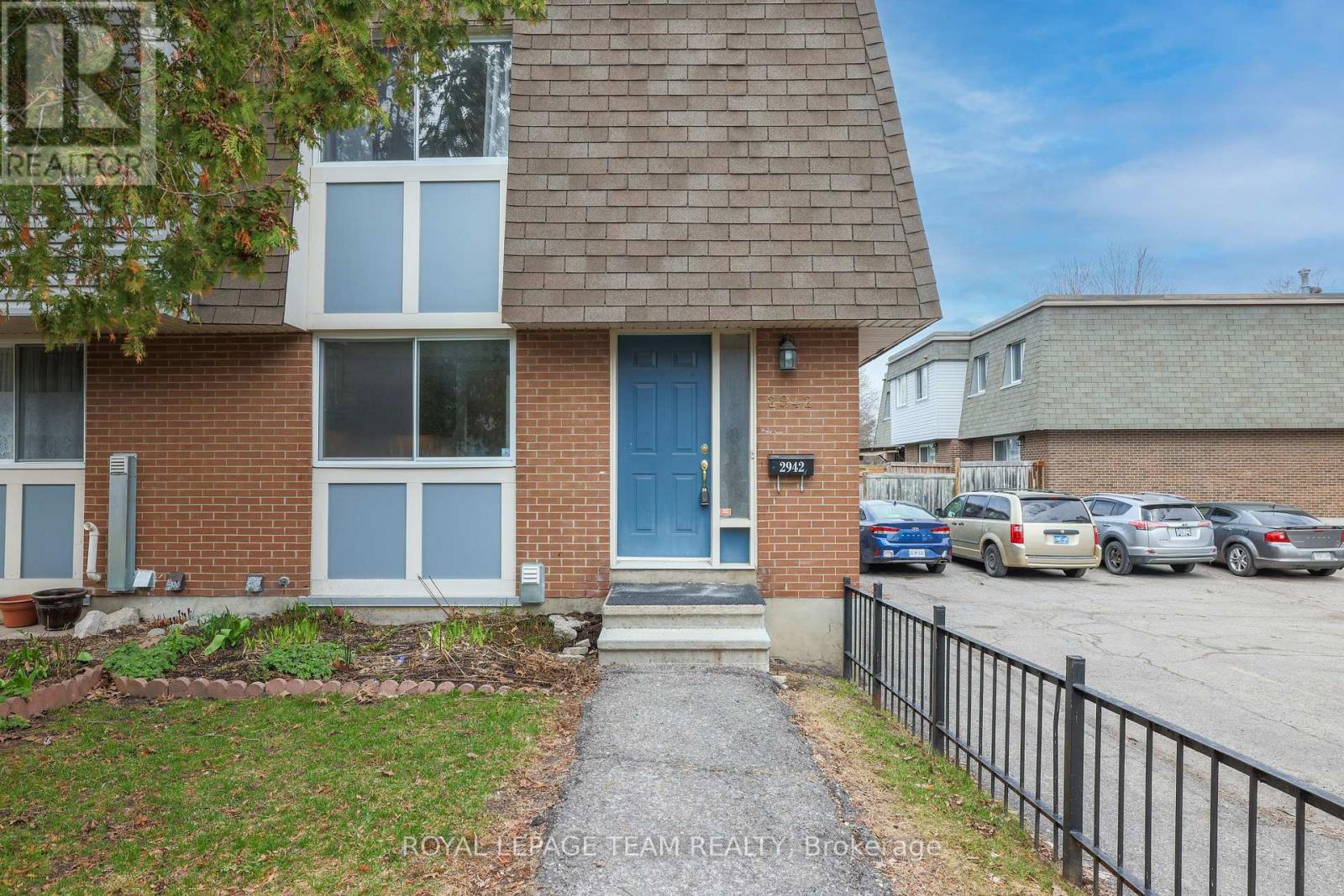 2942 Fairlea Crescent, Ottawa, Ontario  K1V 8T7 - Photo 2 - X13022168