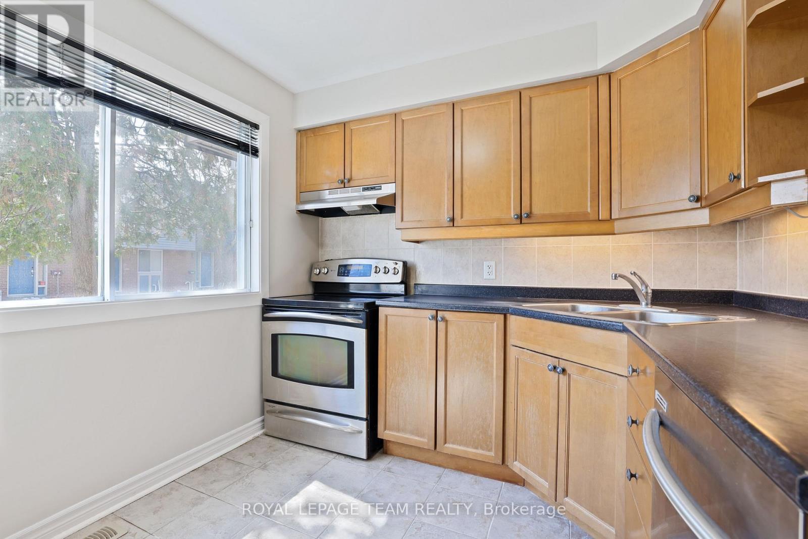 2942 Fairlea Crescent, Ottawa, Ontario  K1V 8T7 - Photo 5 - X13022168