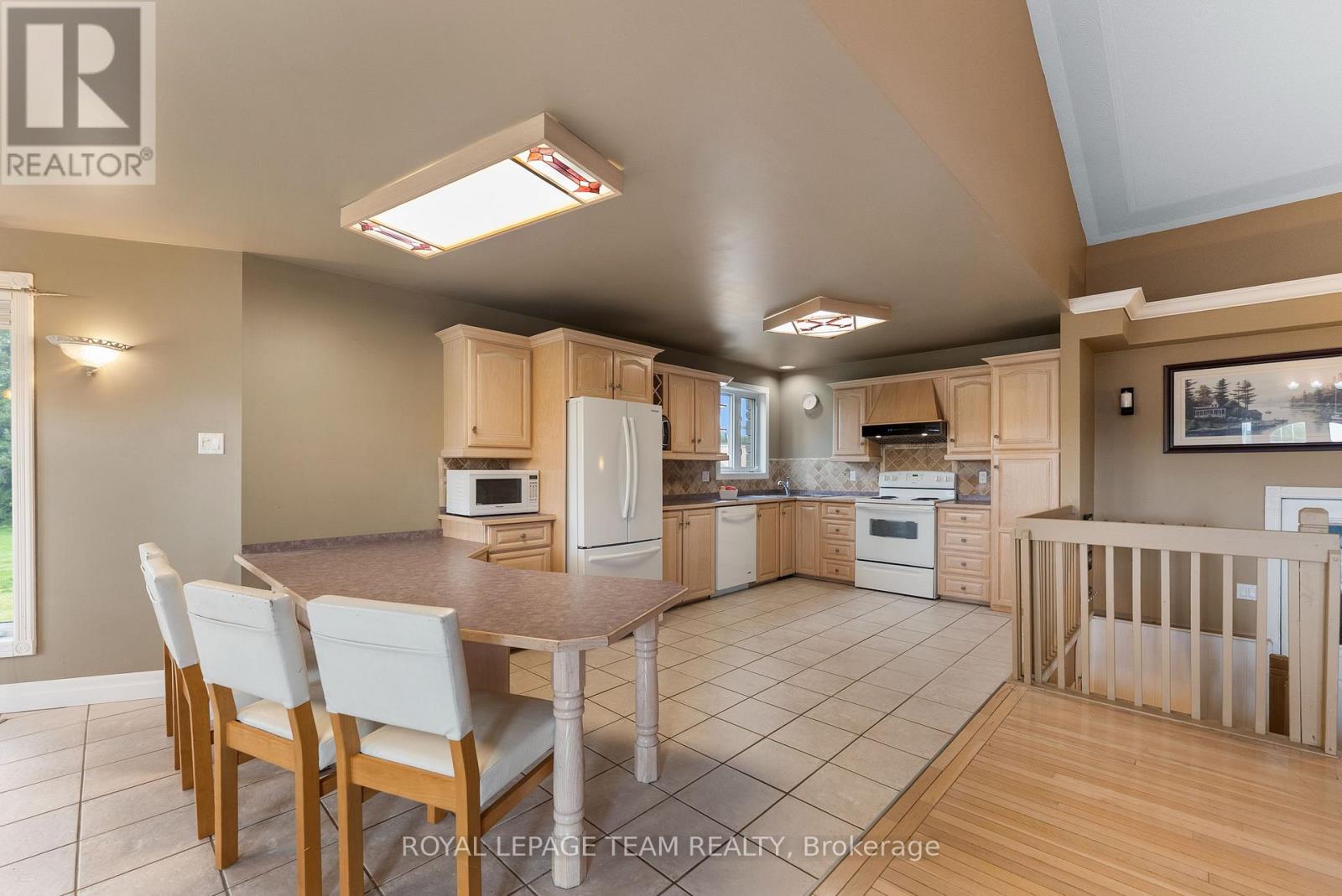 37 Rapid Road, Whitewater Region, Ontario  K0J 2L0 - Photo 16 - X13022706