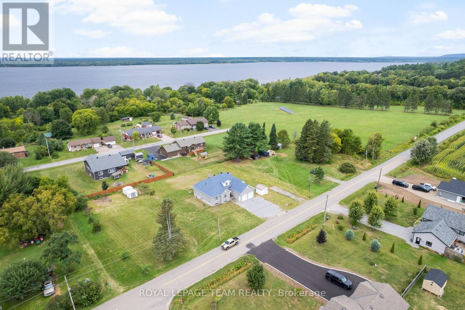 37 Rapid Road, Whitewater Region, Ontario  K0J 2L0 - Photo 4 - X13022706