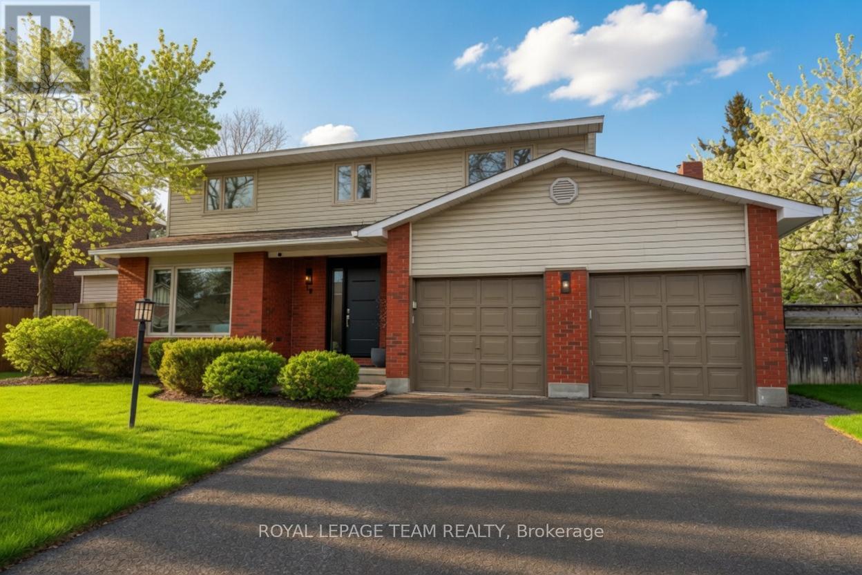 28 HOLITMAN DRIVE, Ottawa, Ontario