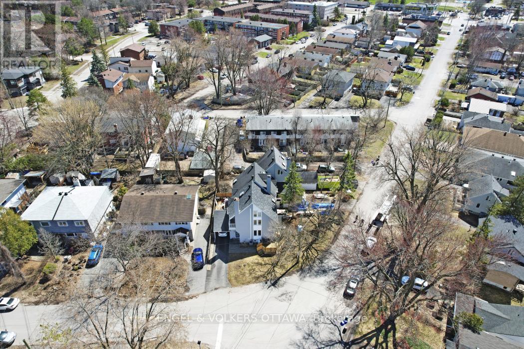 72 Scrivens Street, Ottawa, Ontario  K2B 6H1 - Photo 4 - X13024964