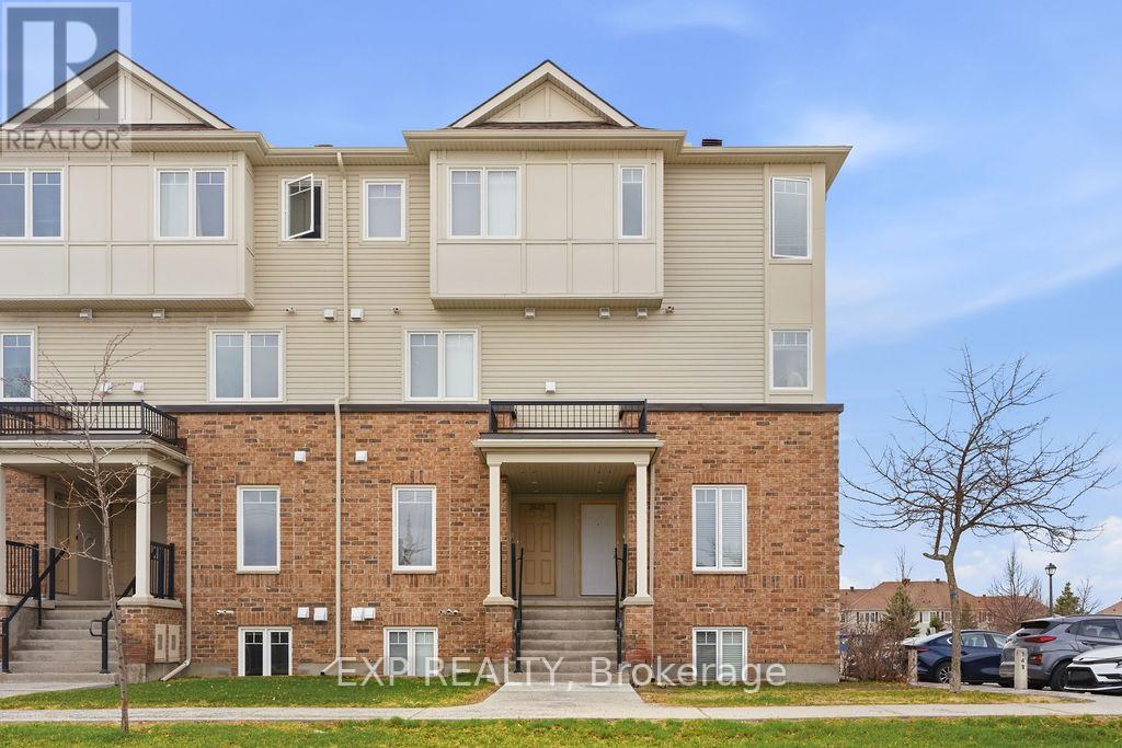 32 - 2621 LONGFIELDS DRIVE, Ottawa, Ontario