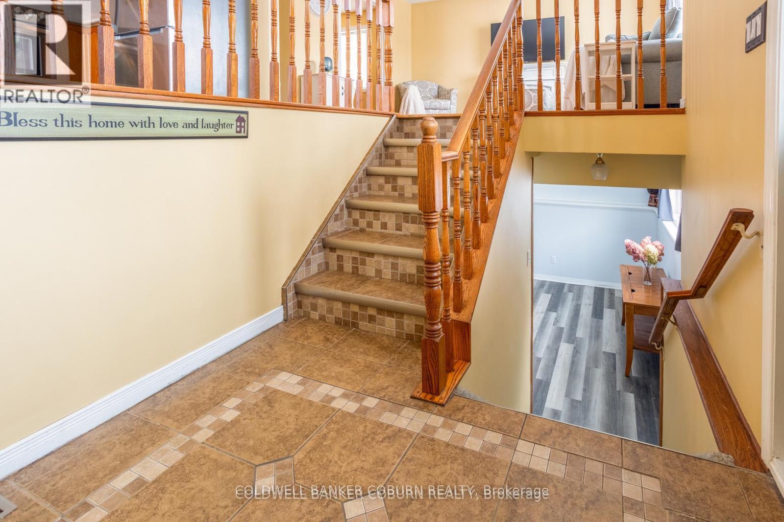 28 Landrigan Street, Arnprior, Ontario  K7S 2S6 - Photo 2 - X13028002