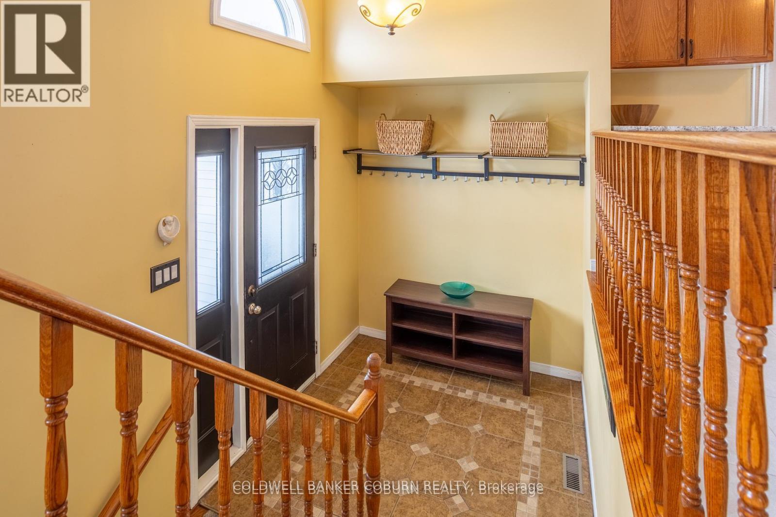 28 Landrigan Street, Arnprior, Ontario  K7S 2S6 - Photo 3 - X13028002