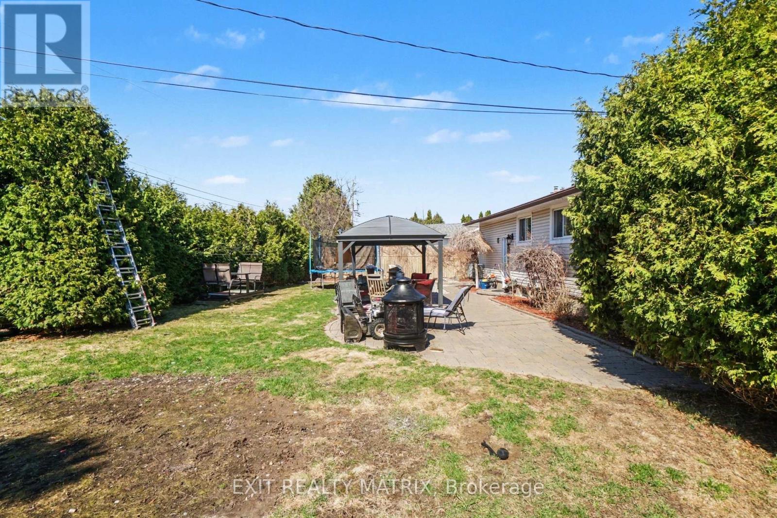 1402 Jamison Avenue, Ottawa, Ontario  K1E 1J5 - Photo 8 - X13028724