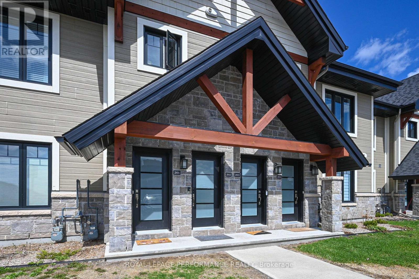 202 - 83 ST MORITZ TRAIL, Russell, Ontario