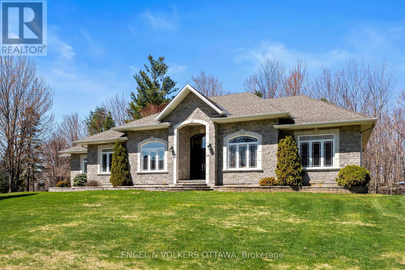 6370 Emerald Links Drive, Ottawa, Ontario  K4P 1M4 - Photo 2 - X13031656