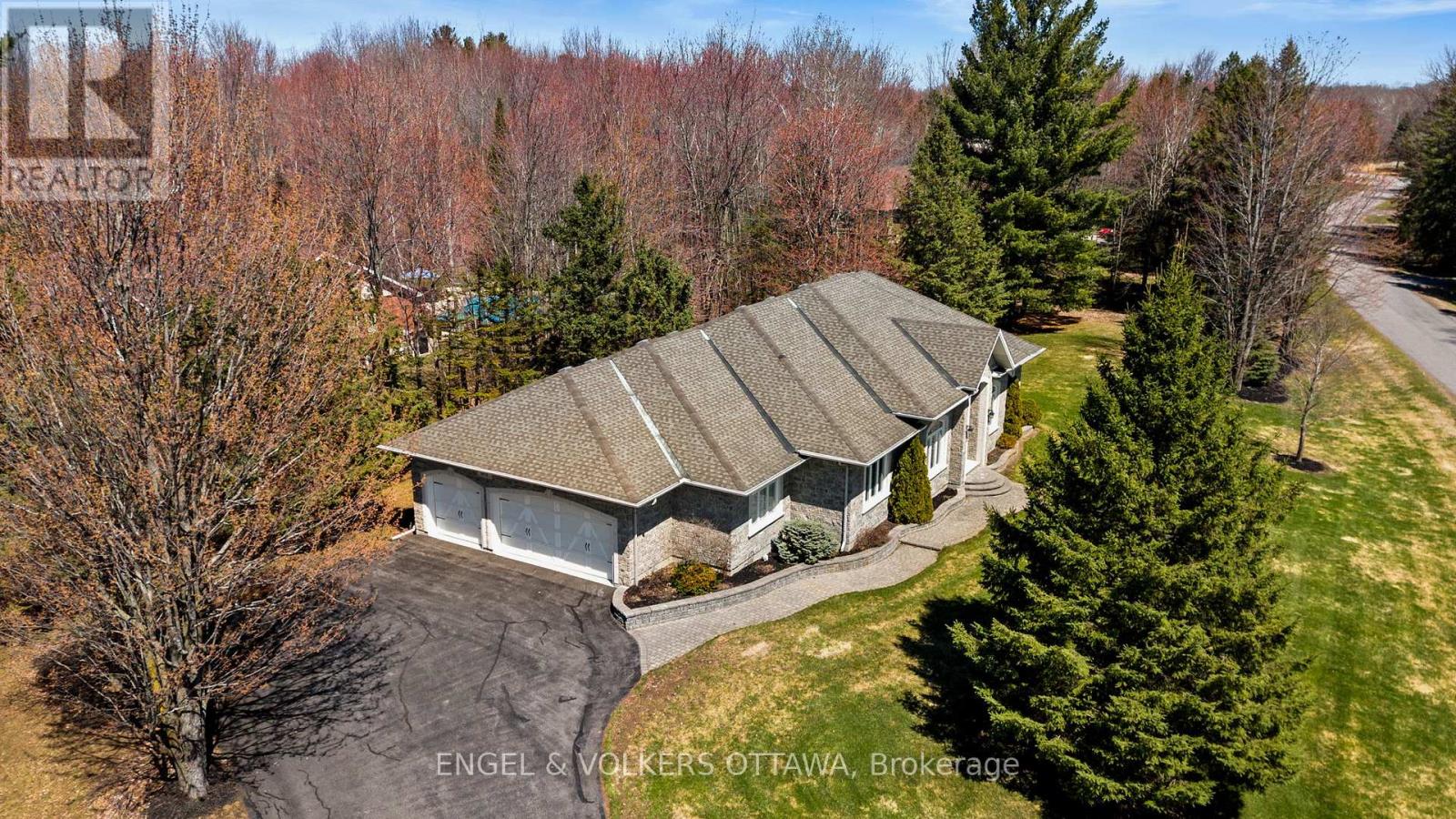 6370 Emerald Links Drive, Ottawa, Ontario  K4P 1M4 - Photo 3 - X13031656