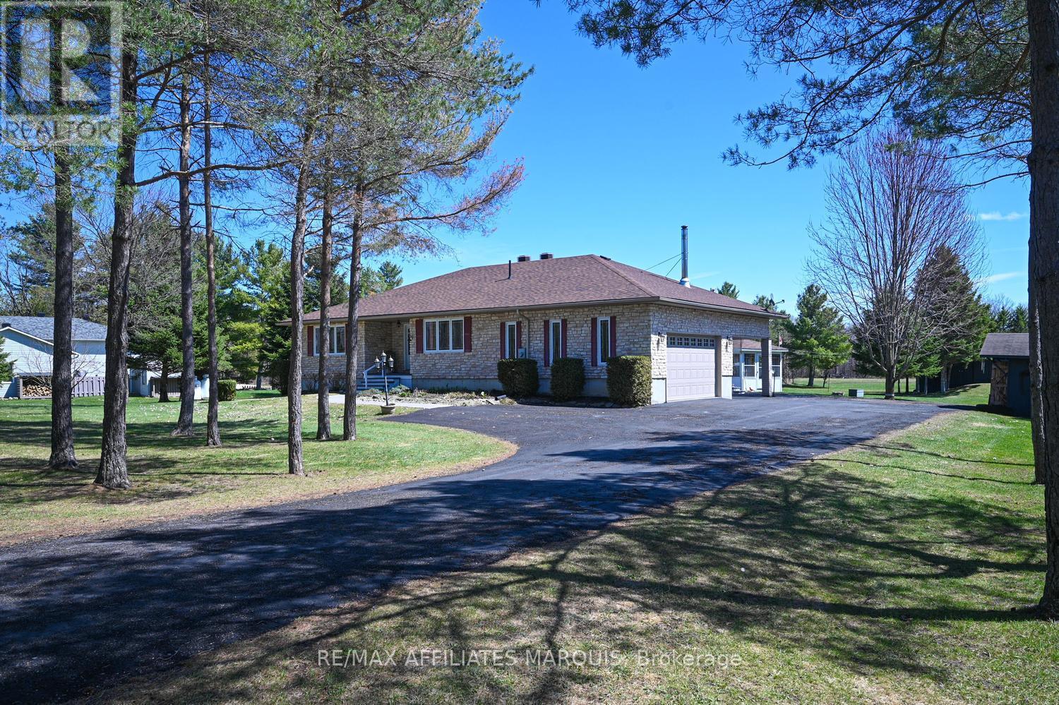 375 Ferguson Tetlock Road, Montague, Ontario  K7A 4S4 - Photo 2 - X13032594