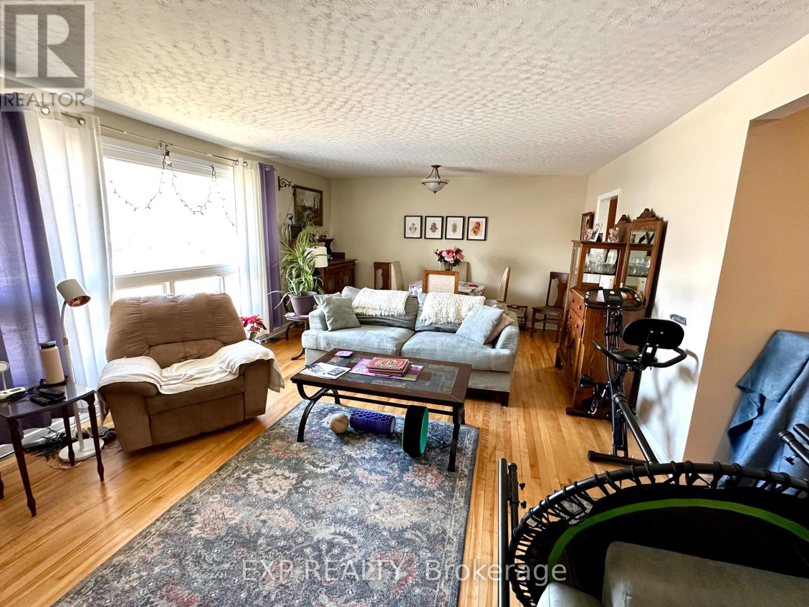 911 Pinewood Crescent, Ottawa, Ontario  K2B 5Y3 - Photo 4 - X13032678