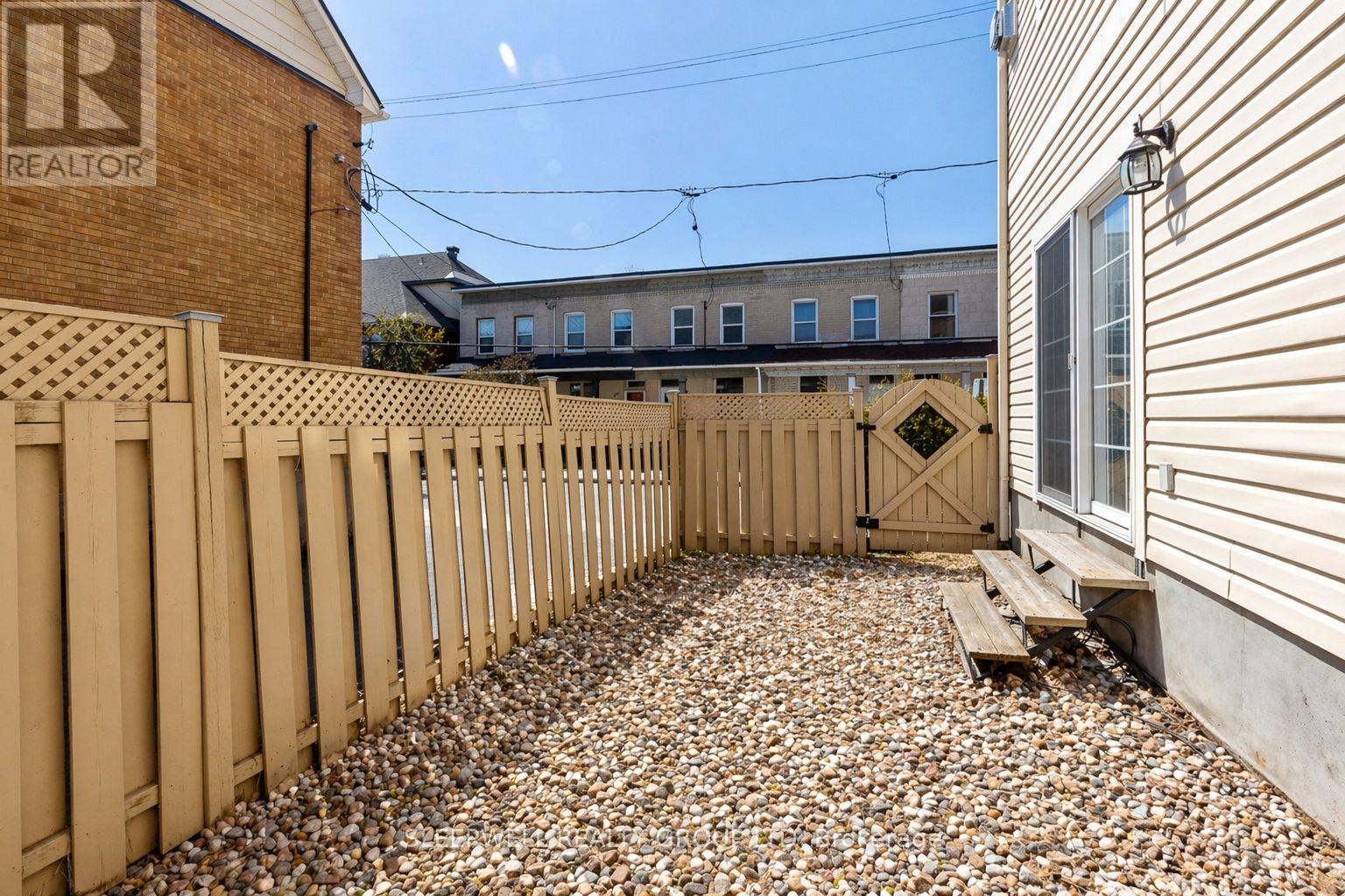 54 Christie Street, Ottawa, Ontario  K1R 0A9 - Photo 10 - X13032854