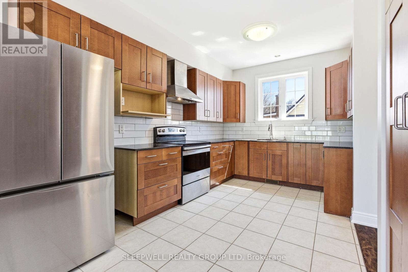 54 Christie Street, Ottawa, Ontario  K1R 0A9 - Photo 12 - X13032854