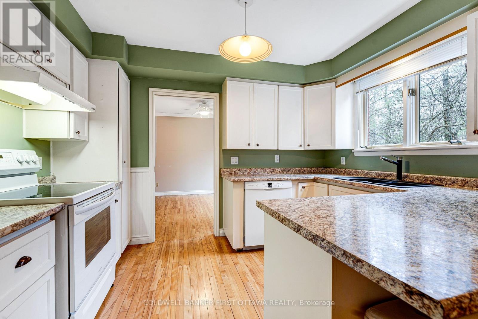 12 Glenview Crescent, Perth, Ontario  K7H 2L2 - Photo 11 - X13033976