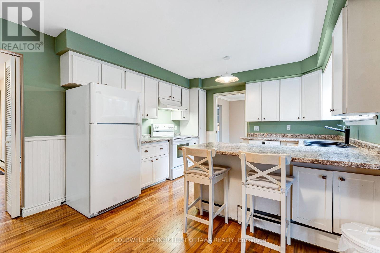 12 Glenview Crescent, Perth, Ontario  K7H 2L2 - Photo 9 - X13033976