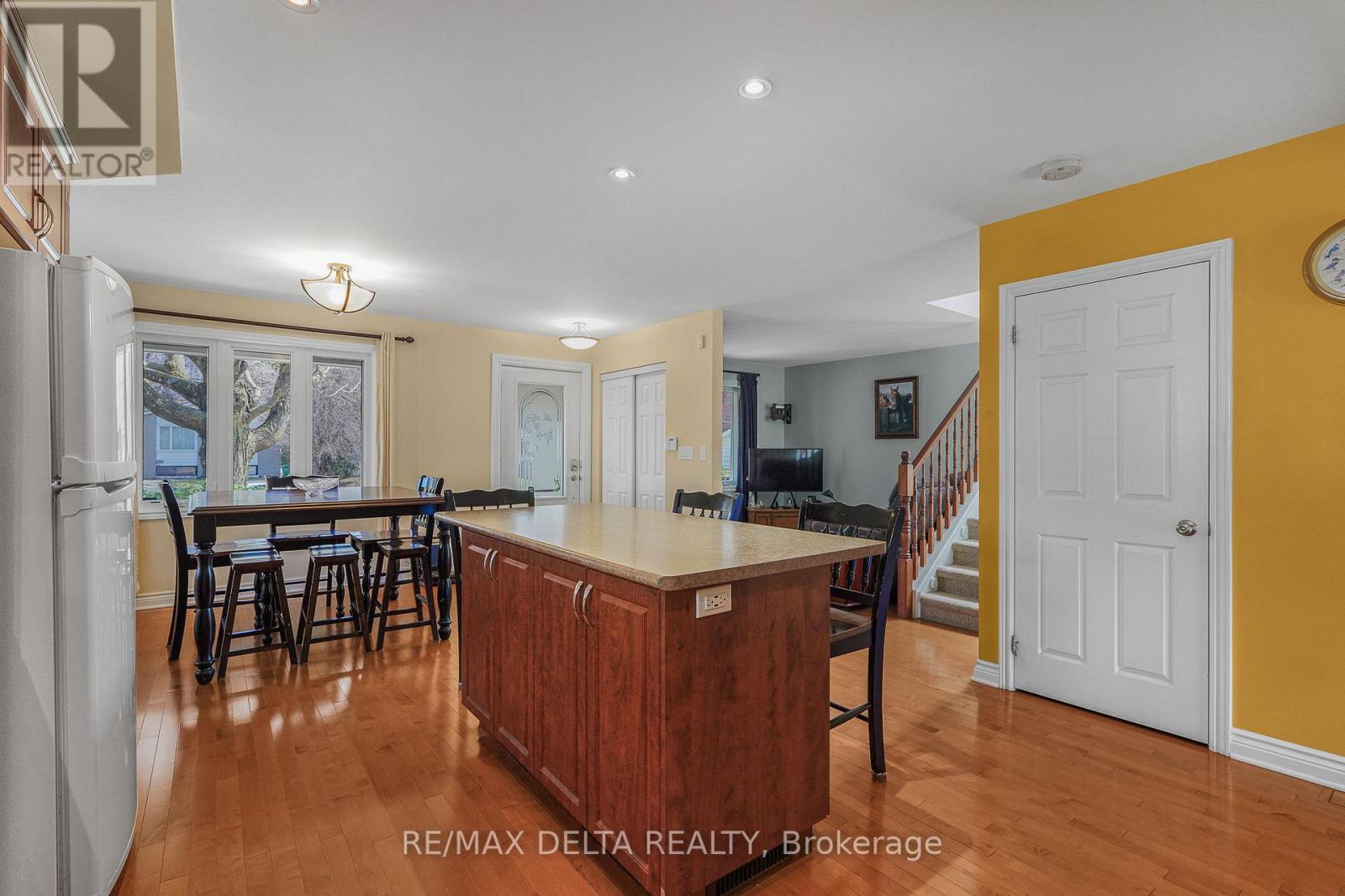 2567 Cleroux Crescent, Ottawa, Ontario  K1W 1B6 - Photo 11 - X13034090