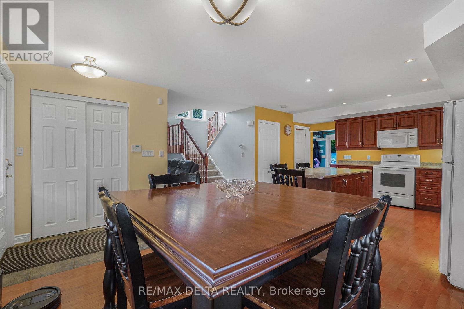 2567 Cleroux Crescent, Ottawa, Ontario  K1W 1B6 - Photo 6 - X13034090