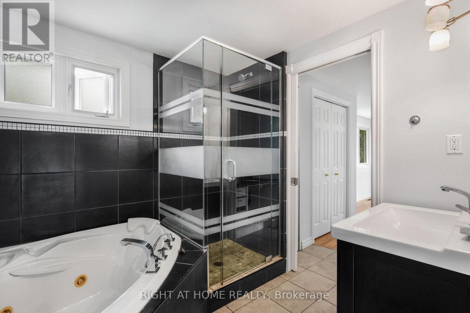 353 Russell Road, Clarence-Rockland, Ontario  K0A 2A0 - Photo 19 - X13036040