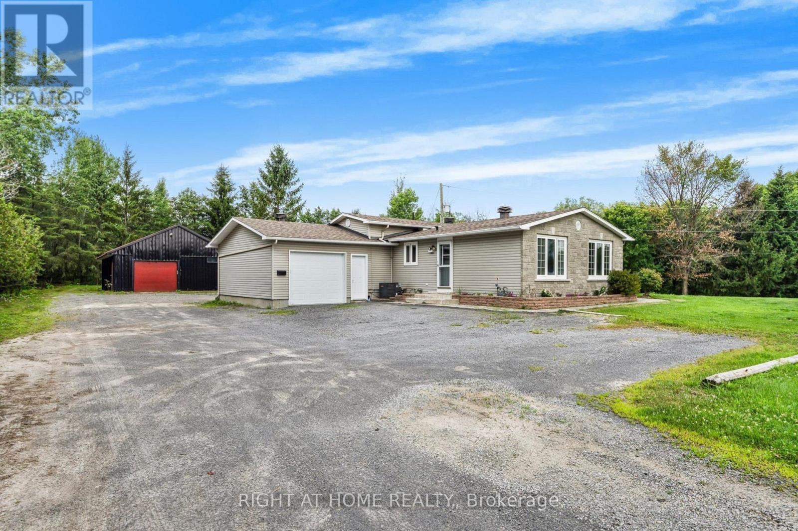 353 Russell Road, Clarence-Rockland, Ontario  K0A 2A0 - Photo 2 - X13036040