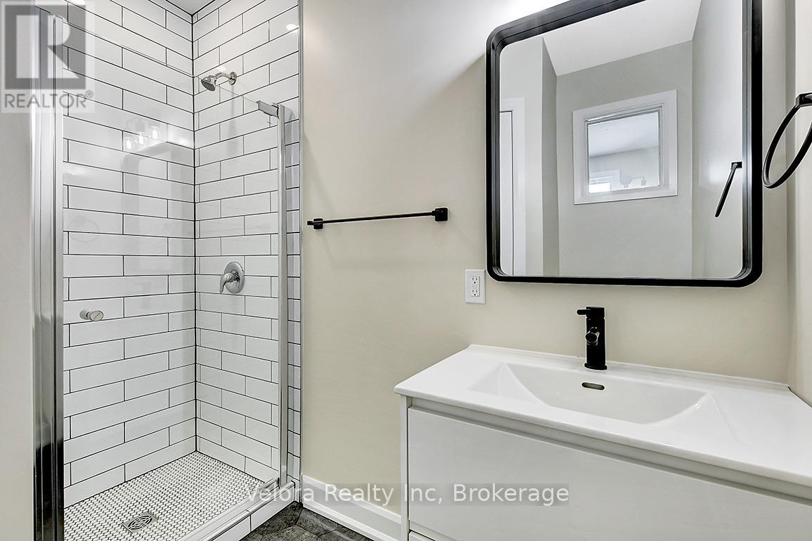 301 Zephyr Avenue, Ottawa, Ontario  K2B 5Z7 - Photo 12 - X13036470