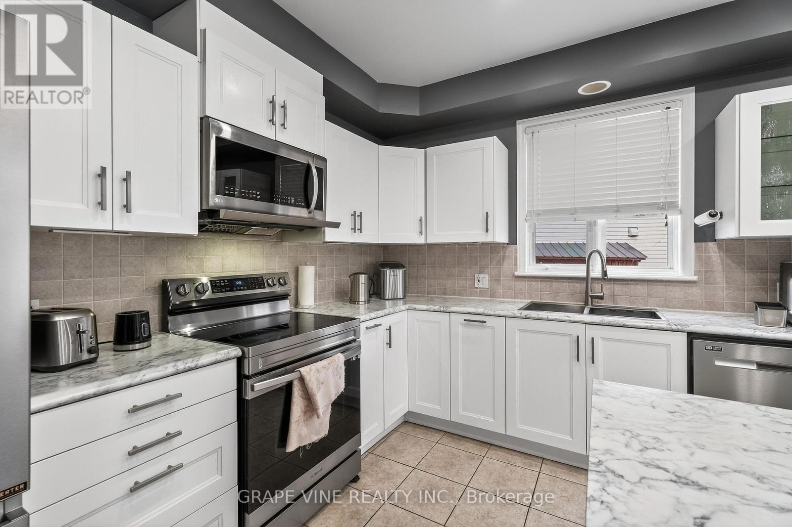 103 Rowallen Place, Ottawa, Ontario  K1T 4E3 - Photo 21 - X13036758