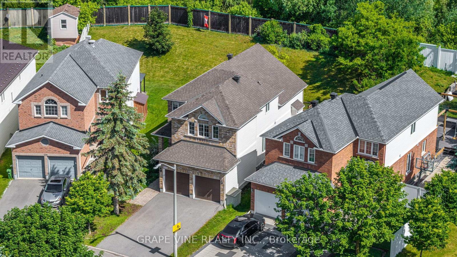 103 Rowallen Place, Ottawa, Ontario  K1T 4E3 - Photo 3 - X13036758