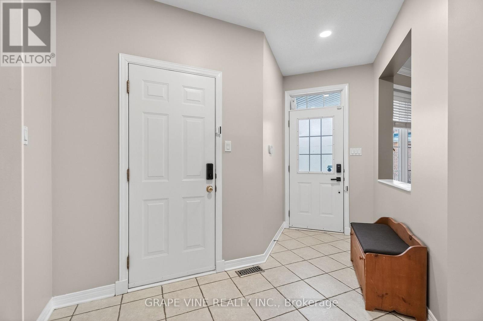 103 Rowallen Place, Ottawa, Ontario  K1T 4E3 - Photo 7 - X13036758