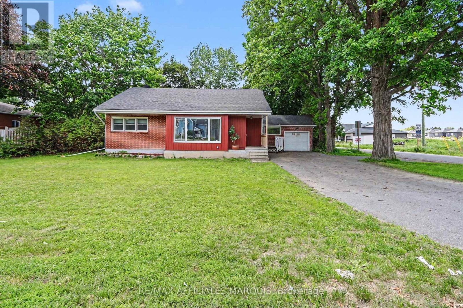 6036 Perth Street, Ottawa, Ontario  K0A 2Z0 - Photo 33 - X13037190
