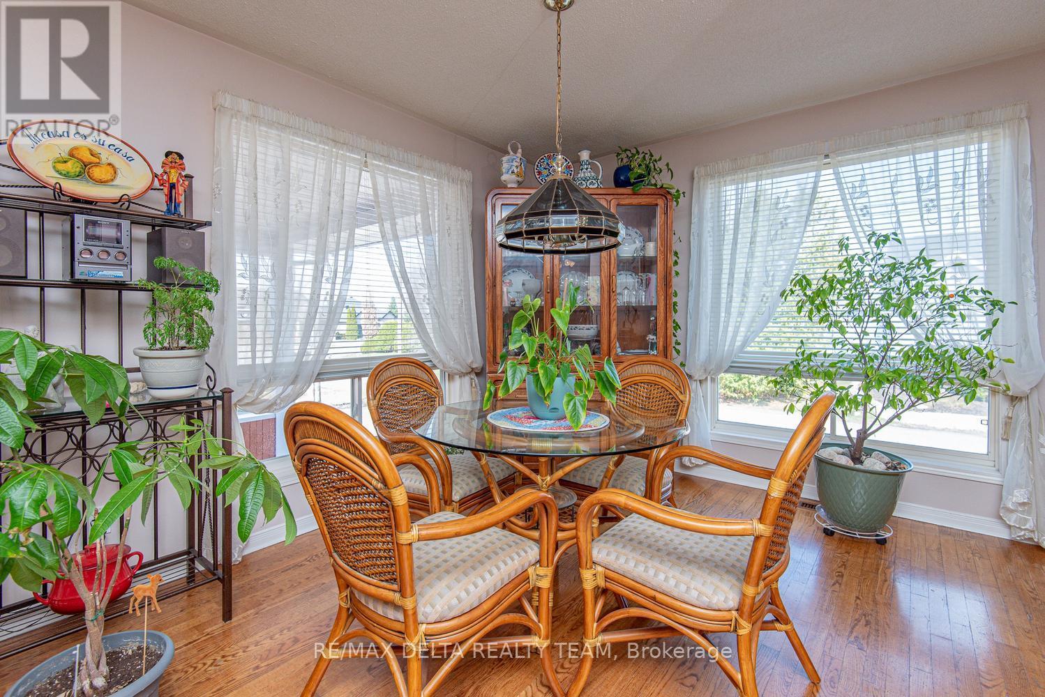 892 Beauchamp Avenue, Ottawa, Ontario  K1C 3A7 - Photo 11 - X13037522