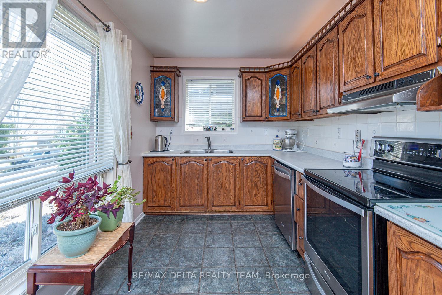 892 Beauchamp Avenue, Ottawa, Ontario  K1C 3A7 - Photo 14 - X13037522