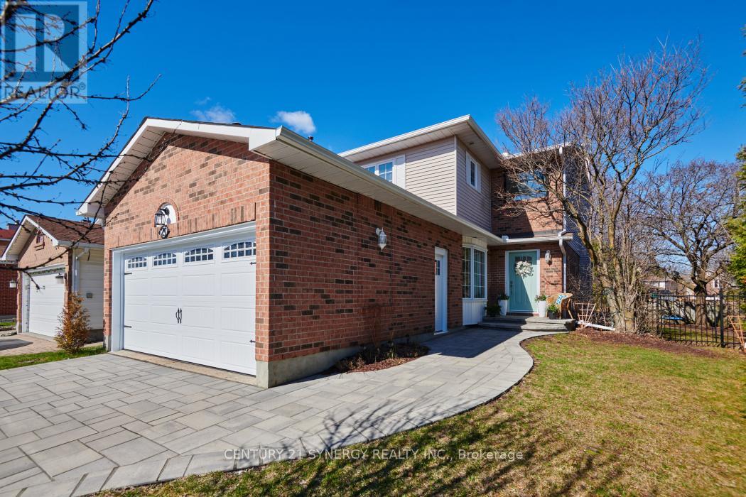 25 WATERTON CRESCENT, Ottawa, Ontario