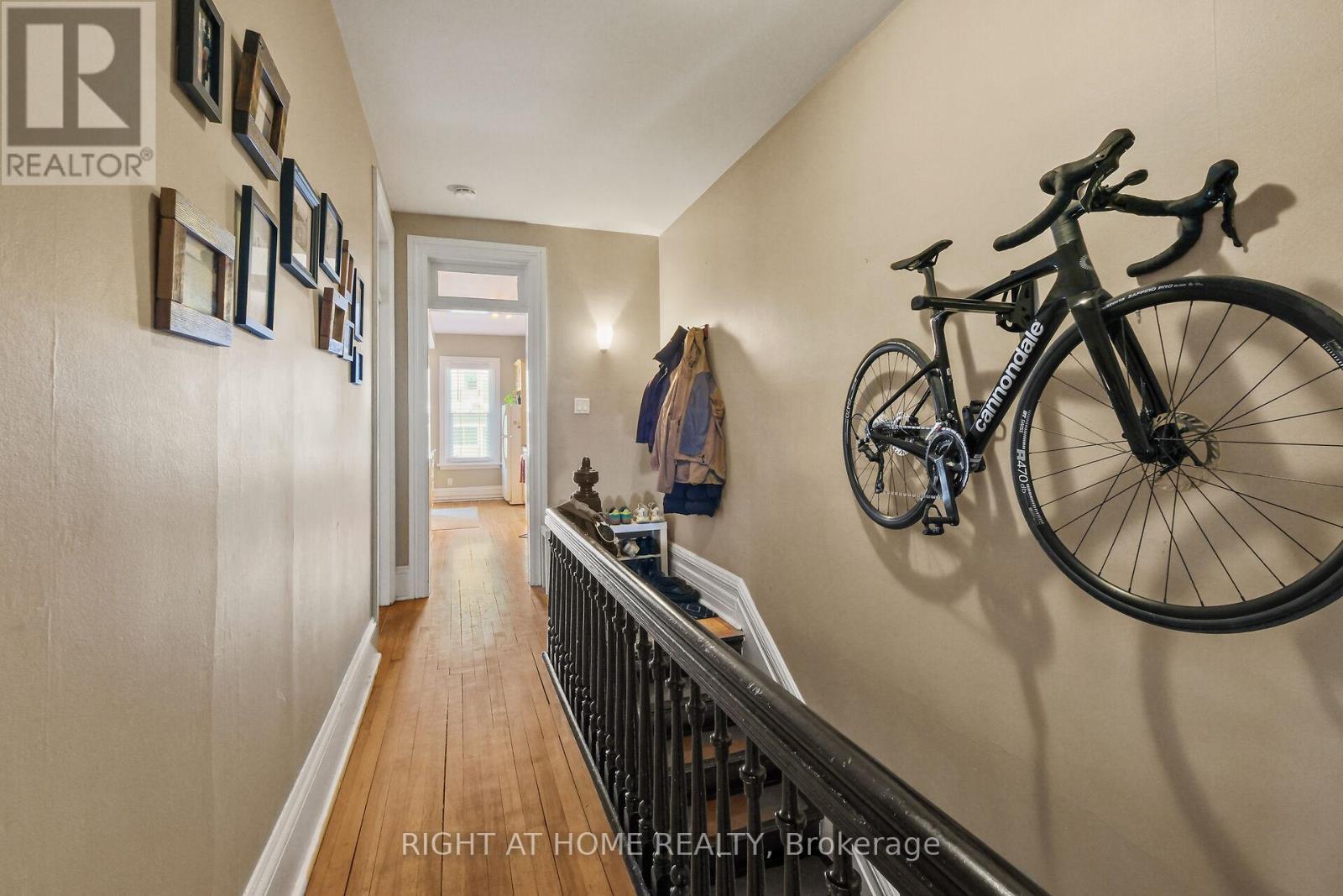 93 Gilmour Street, Ottawa, Ontario  K2P 0N5 - Photo 3 - X13038902
