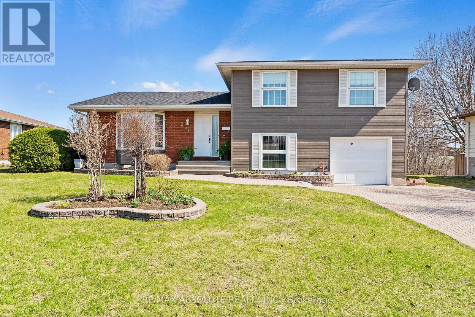 260 ALLAN DRIVE, Arnprior, Ontario
