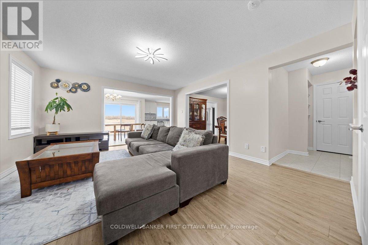 355 Sweetclover Way, Ottawa, Ontario  K4A 1E6 - Photo 4 - X13043522