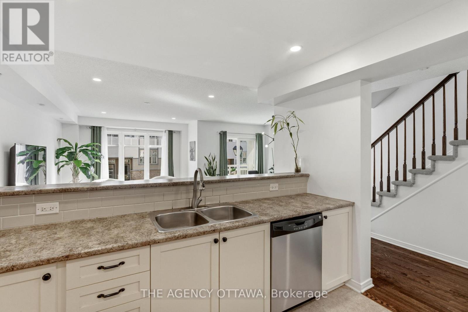 107 Caithness Private, Ottawa, Ontario  K1W 0G4 - Photo 14 - X13044156