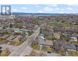 2075 NEEPAWA AVENUE, Ottawa, Ontario
