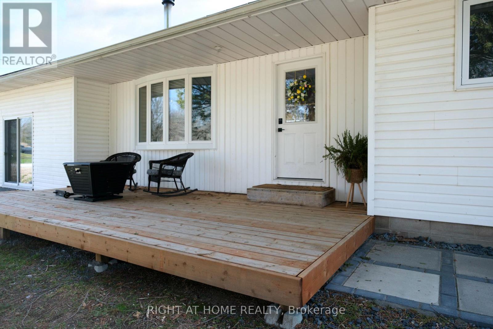 14 Fisher Street, Mcnab/braeside, Ontario  K0A 3L0 - Photo 3 - X13045548