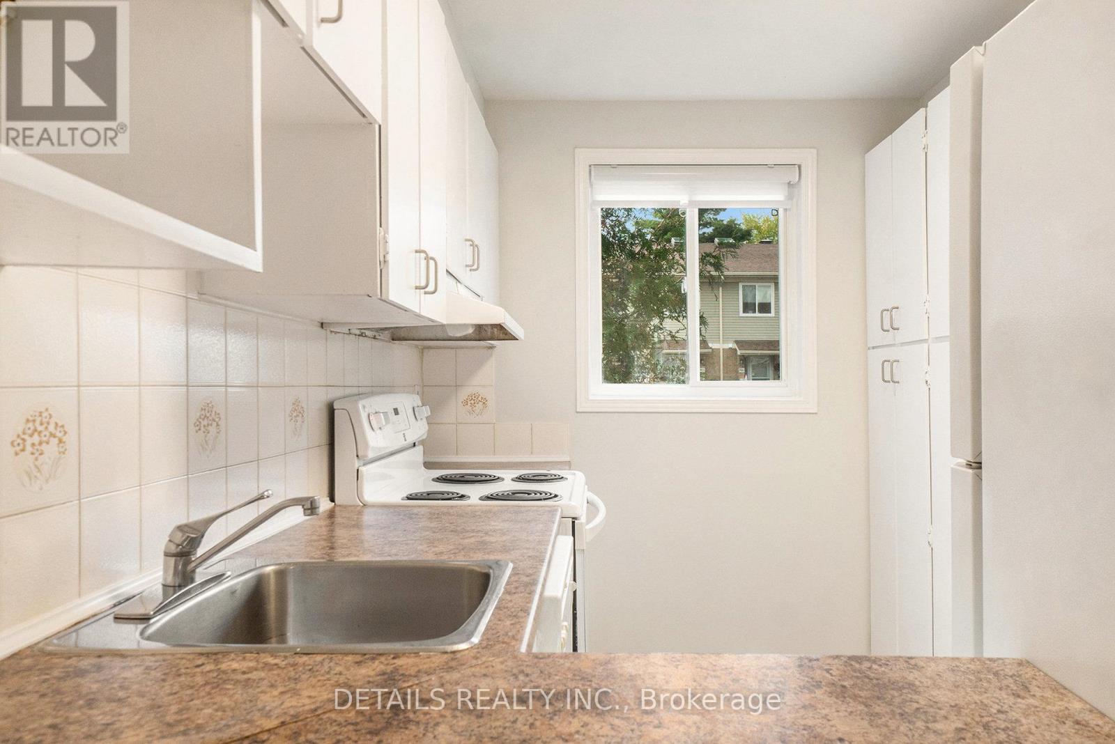 144d Valley Stream Drive, Ottawa, Ontario  K2H 9C6 - Photo 16 - X13045694