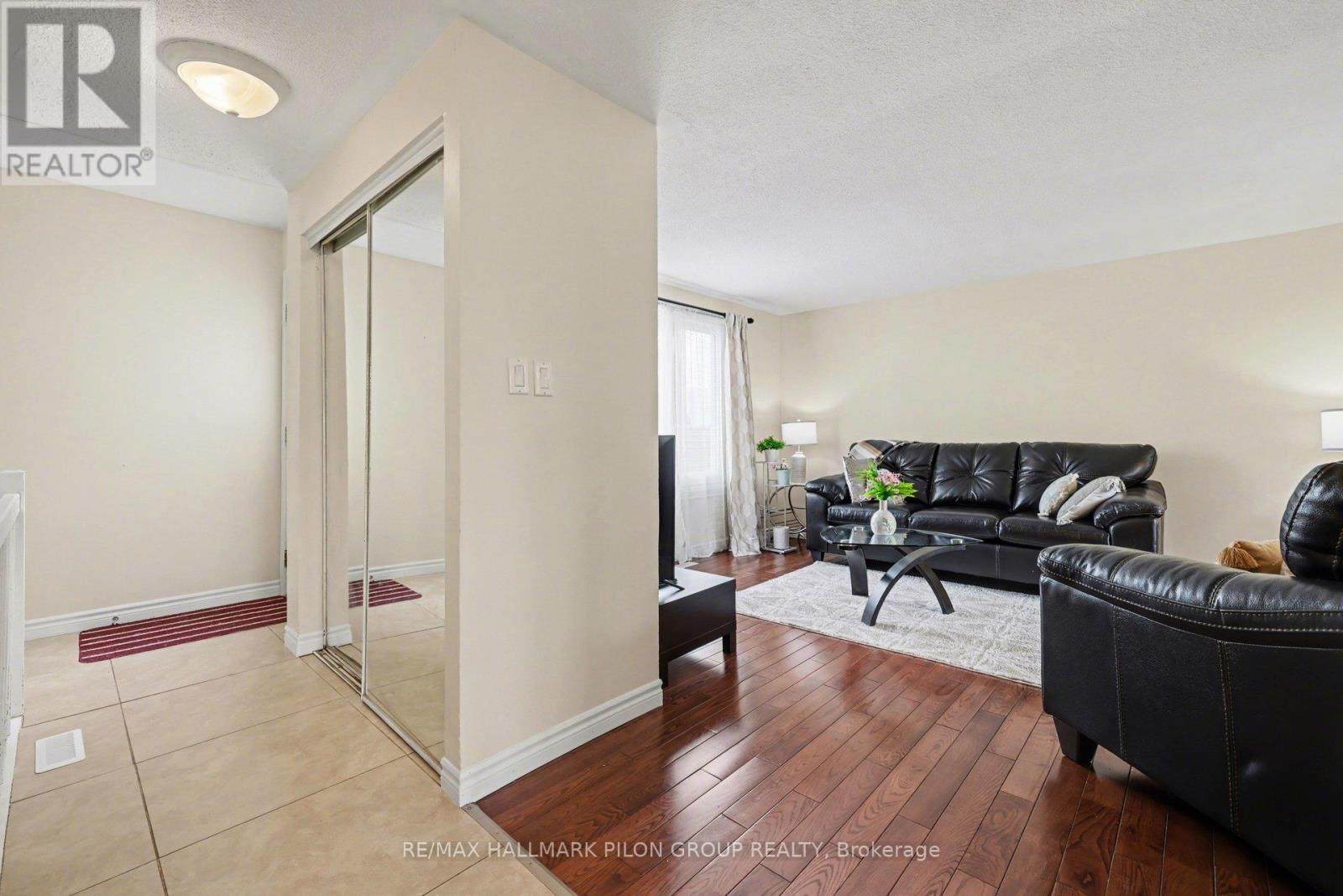 C - 1540 Beaverpond Drive, Ottawa, Ontario  K1B 3R9 - Photo 2 - X13047102