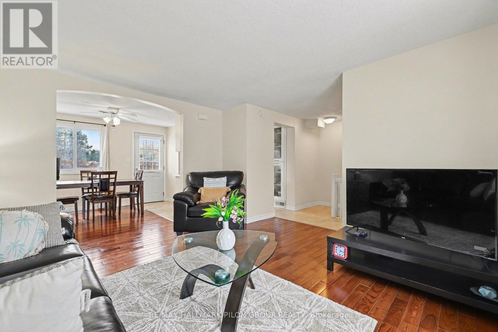 C - 1540 Beaverpond Drive, Ottawa, Ontario  K1B 3R9 - Photo 4 - X13047102