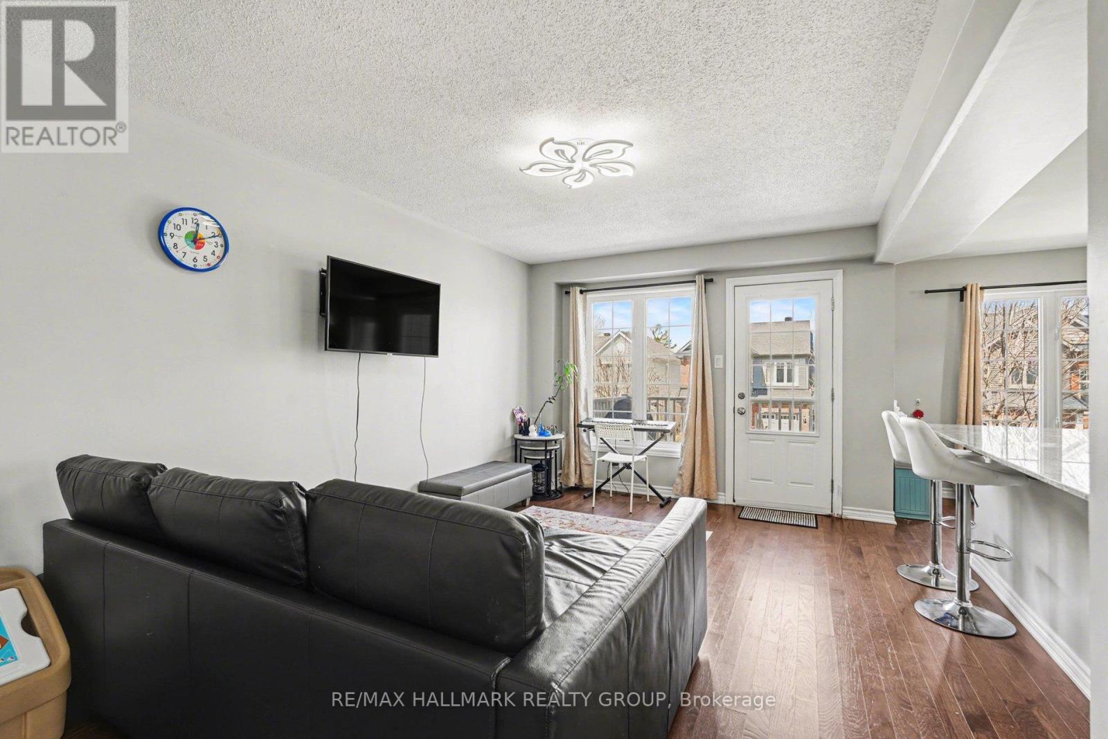 217 Bensinger Way, Ottawa, Ontario  K2S 0P1 - Photo 4 - X13047526