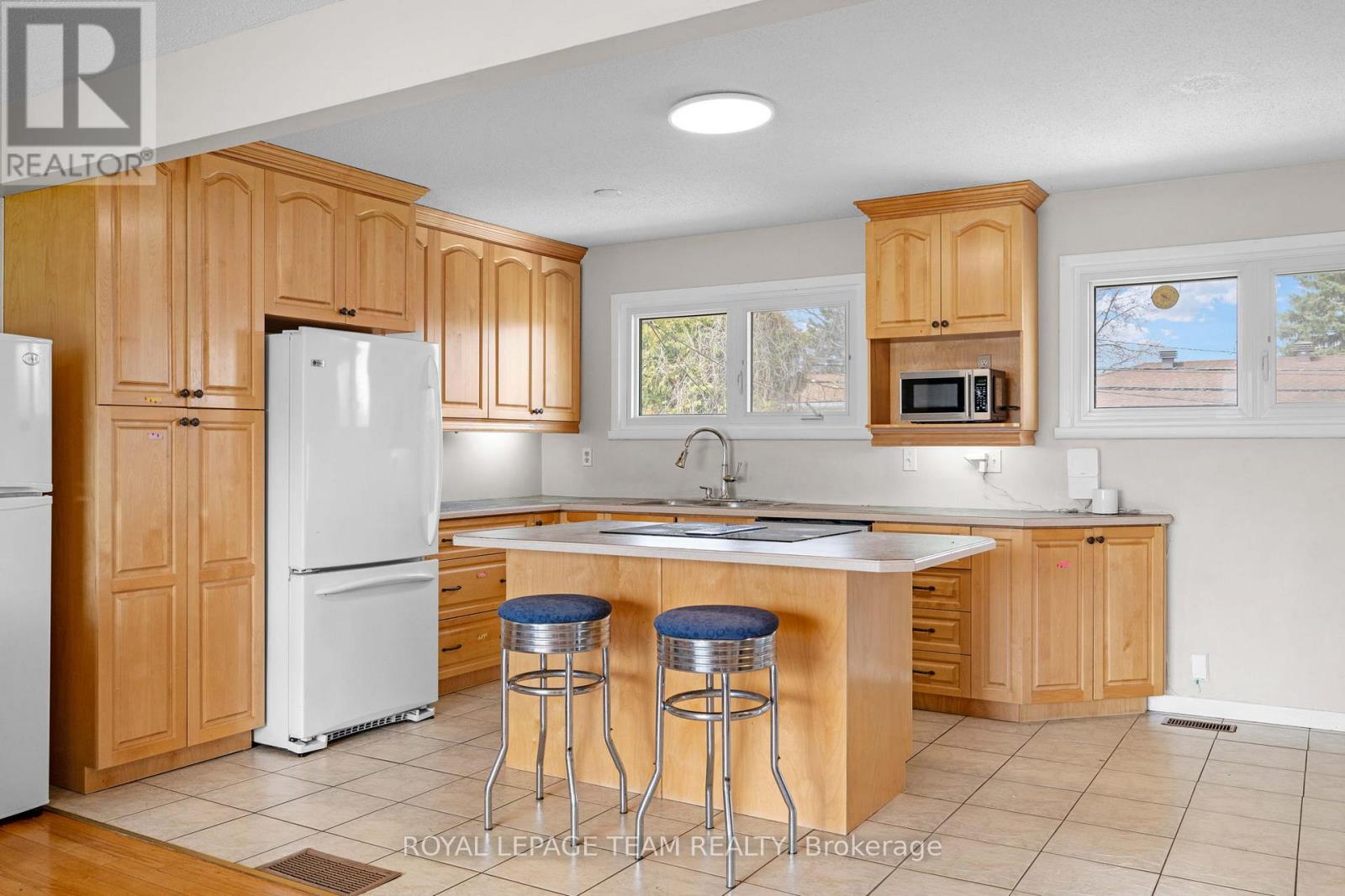 50 Hilliard Avenue, Ottawa, Ontario  K2E 6C1 - Photo 4 - X13047804