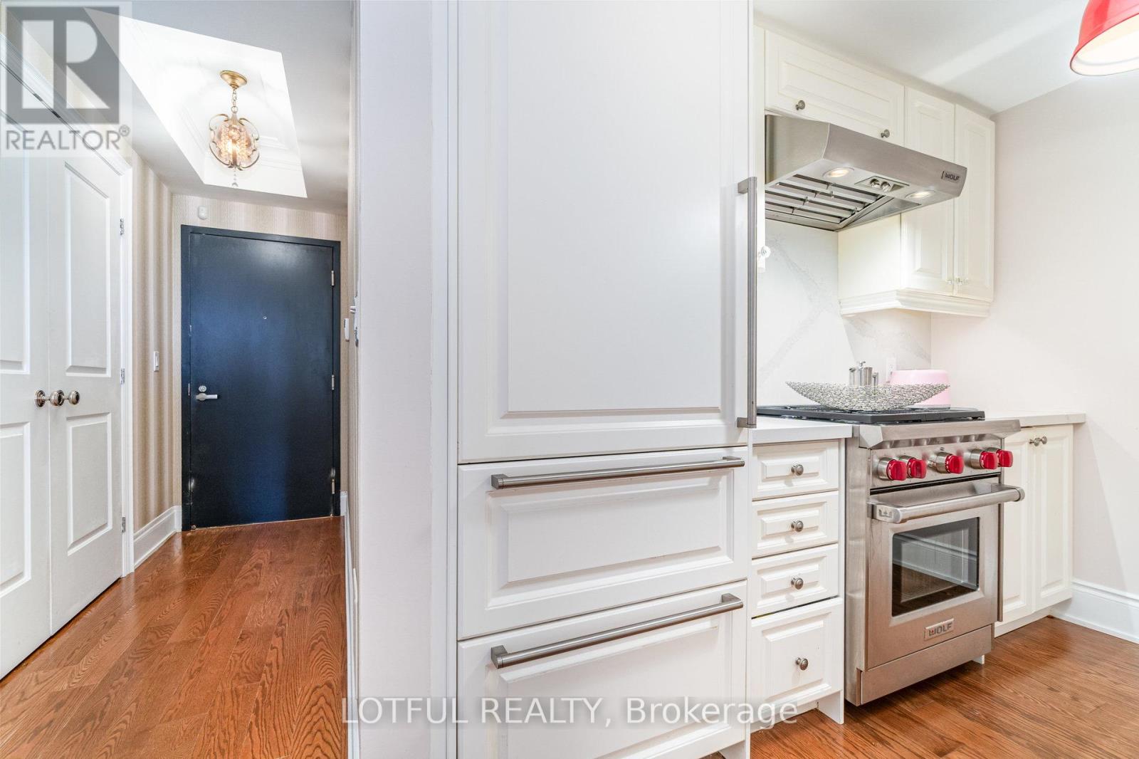 711 - 3500 Lakeshore Road W, Oakville, Ontario  L6L 0B4 - Photo 11 - W13050828