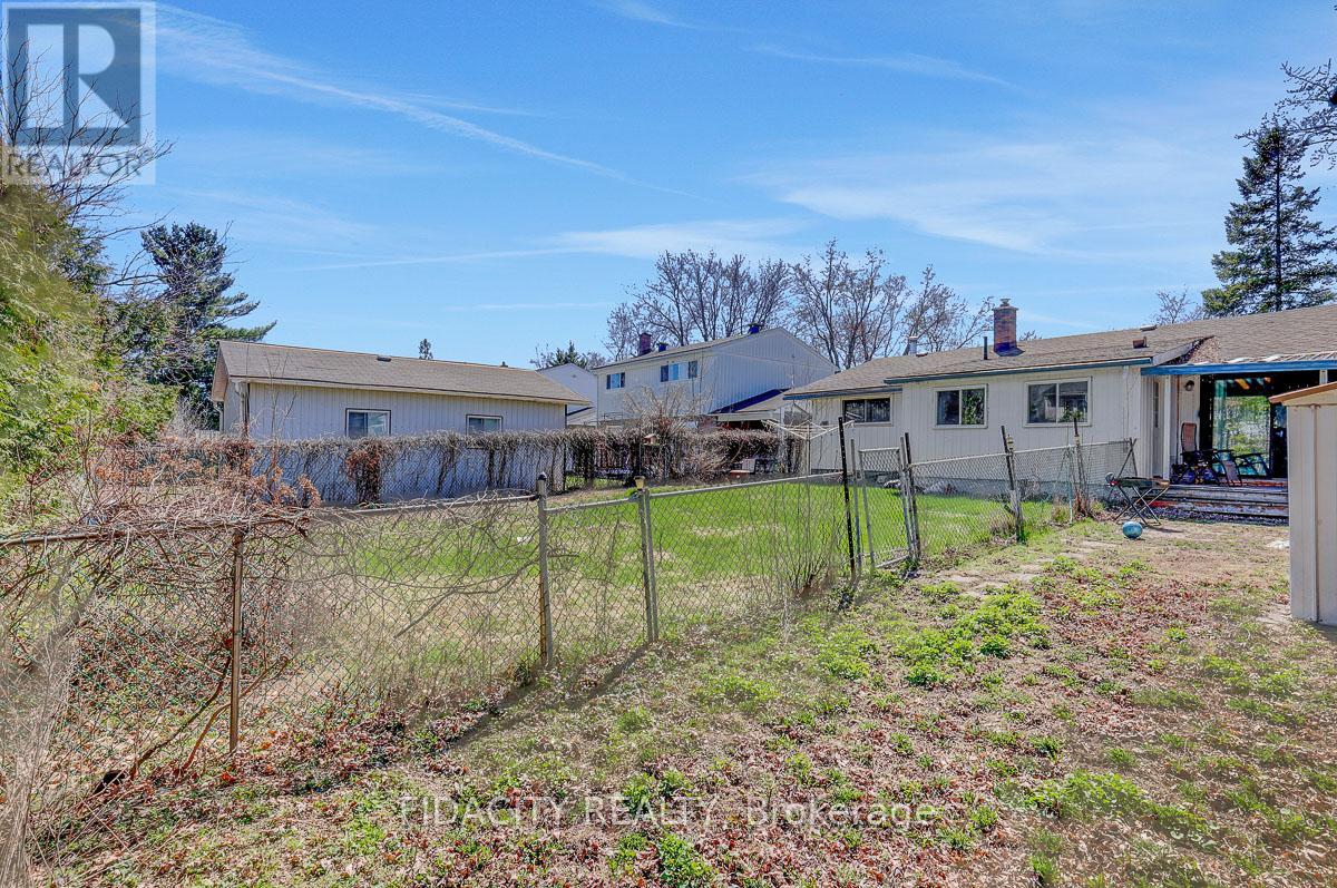 2336 Ogilvie Road, Ottawa, Ontario  K1J 7N6 - Photo 11 - X13051244