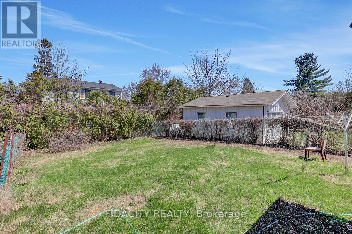 2336 Ogilvie Road, Ottawa, Ontario  K1J 7N6 - Photo 12 - X13051244